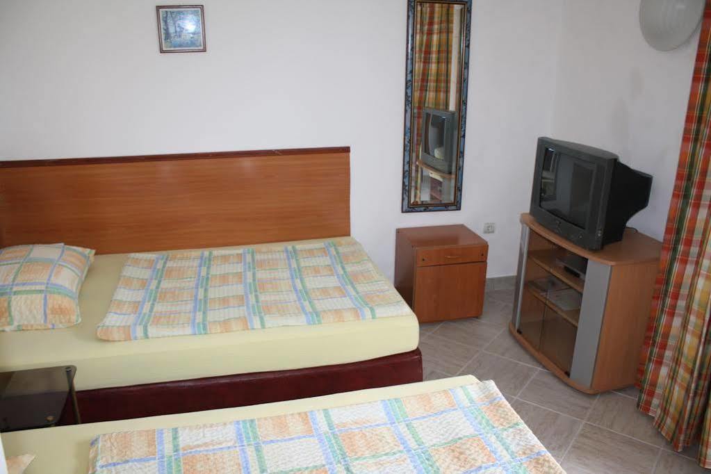 Guest House Saga Herceg Novi Buitenkant foto
