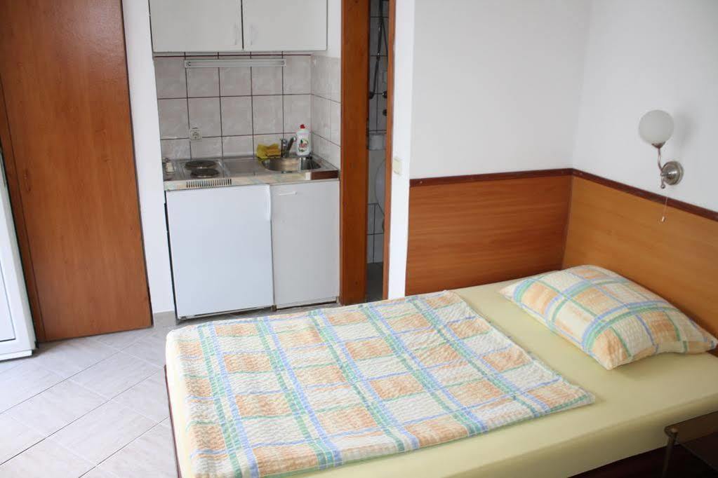 Guest House Saga Herceg Novi Buitenkant foto